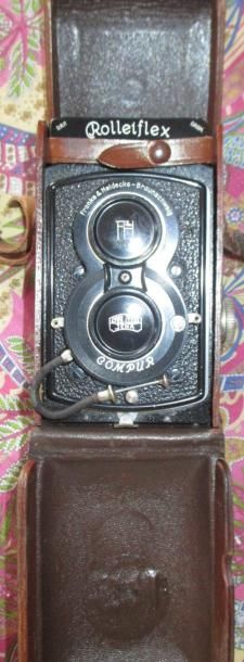 ROLLEIFLEX
Appareil photo.