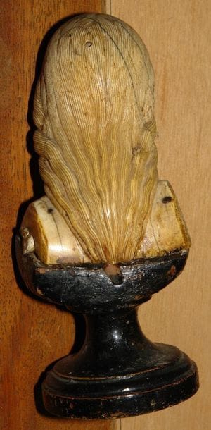 Tête de christ en ivoire sculpté. Travail...