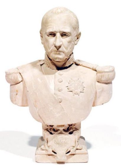 Buste en plâtre de l'Amiral TOUCHARD 1810-1879....