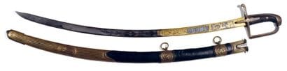 Important sabre en argent offert au colonel...