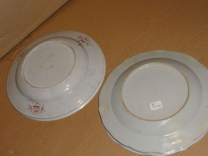 Deux paire d'assiettes en porcelaine, l'une...