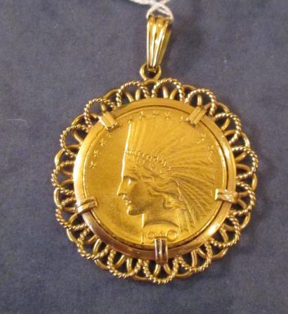 Pendentif en or jaune 18 k serti d'une pièce...