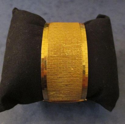 Bracelet large tressé en or jaune 18k, pds:...
