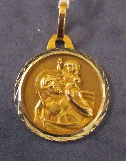 Pendentif en or jaune 18 k et gris St Christophe,...