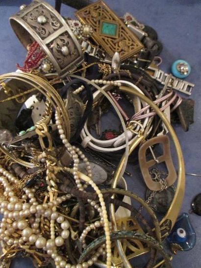 Lot de bijoux fantaisies