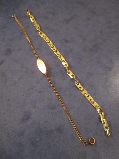 Lot en or jaune18k: une gourmette Lucette...