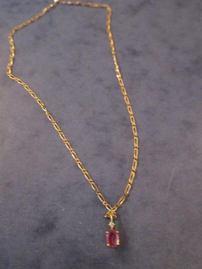 Chaine et pendentif en or 18K orné d'une...