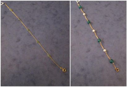 Bracelet en or jaune 18K, boules vertes et...