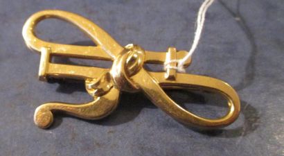 Broche en or jaune 18 k en forme de J et...