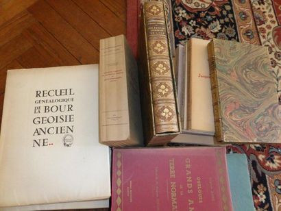 Volumes brochés et reliés sur la généalogie...