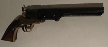 PISTOLET
