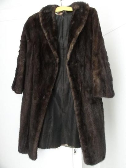 Manteau de vison (déchirures à la doublu...