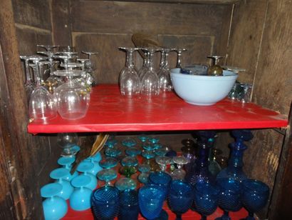 Mannette: Fort lot de verres, partie de service...