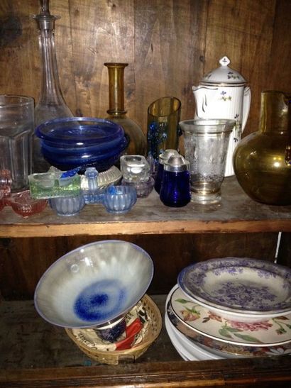 Mannette: Fort lot de verres, partie de service...