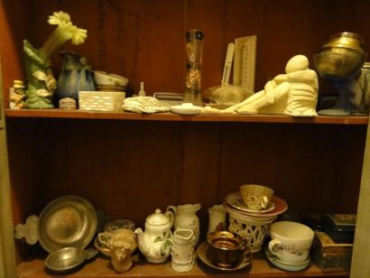 Mannette: Lot de céramique, boîtes, vases,...
