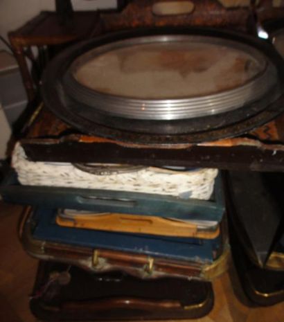 Mannette: Fort lot de plateaux