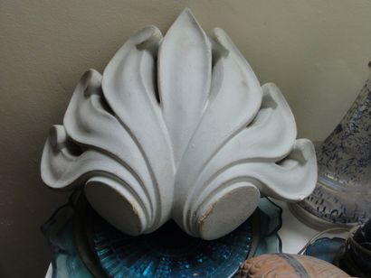Mannette: Lot de verrerie et une applique...