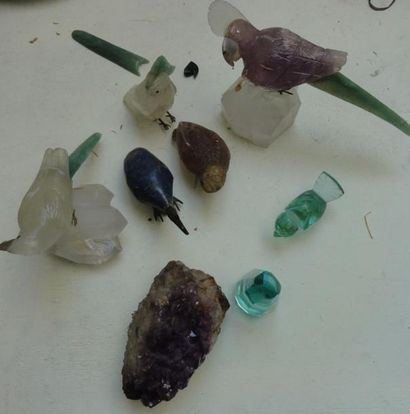 Mannette: Lot de statuettes en pierre du...