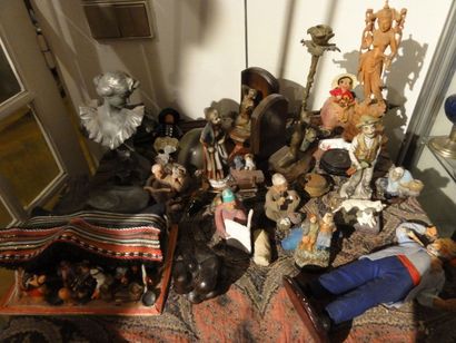 Mannette: Lot de statuettes