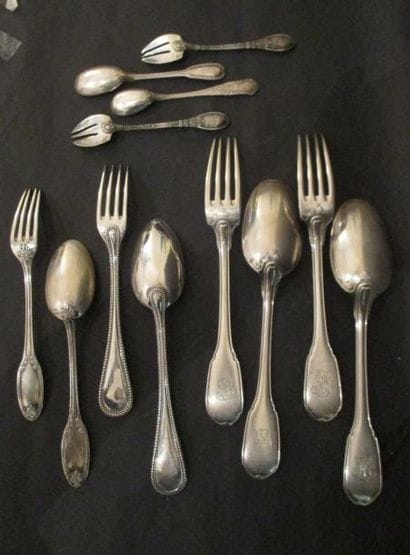 Lot en argent comprenant deux fourchettes...