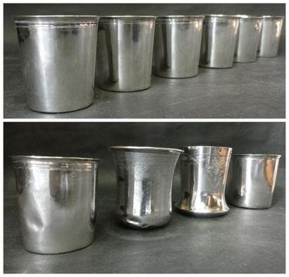 Lot en argent comprenant: - six gobelets...