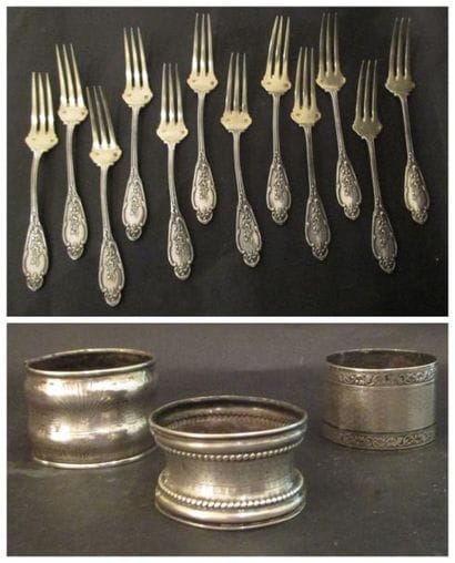 Lot comprenant: - douze fourchettes à gâteau...