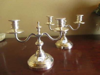 Paire de bouts de table, métal argenté