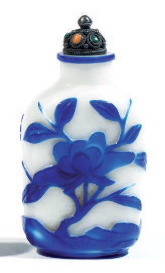 Flacon tabatière en verre overlay bleu sur...
