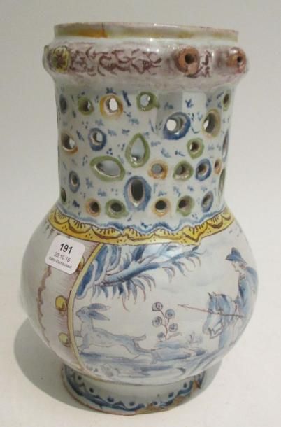 Pot trompeur en faïence. H.: 22 cm. (écl...