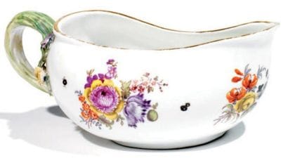 MEISSEN
Bourdaloue à décor polychrome de...
