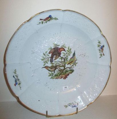 MEISSEN
Plat rond à décor en relief de branches...
