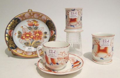 BAYEUX
Une soucoupe, une tasse et soucoupe,...
