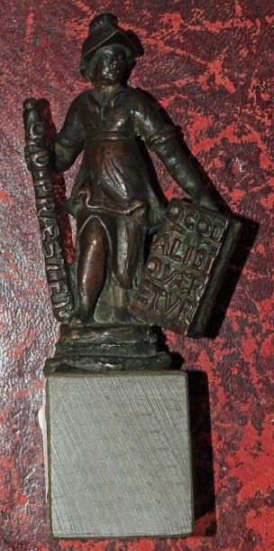 Statuette en bronze représentant un homme...