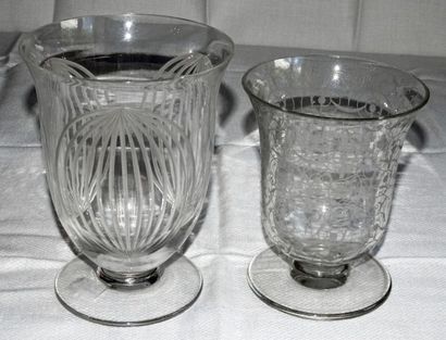 BACCARAT
Deux vases tulipe, à piédouche,...