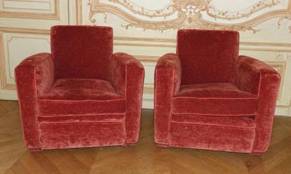Dans le gout de Jacques ADNET
Paire de fauteuils...
