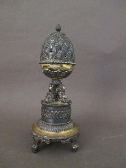 Porte cure-dents en argent et vermeil, figurant...