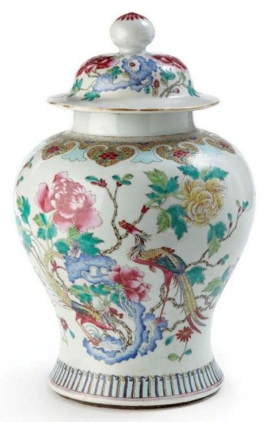 Potiche balustre couverte en porcelaine et...