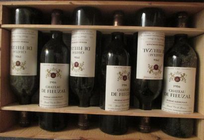 12 bouteilles CH. 	FIEUZAL, 	Pessac-Léognan...