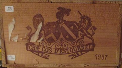 12 bouteilles CH. 	COS-D'ESTOURNEL, 2° cru...