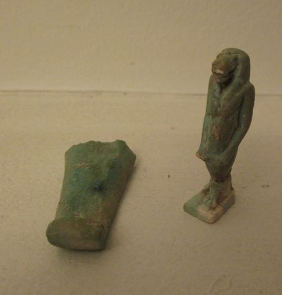 Lot comprenant une amulette Thoueris et des...