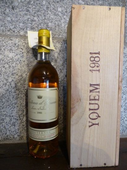 1 bouteille CH. D'YQUEM, 1° Cru Supérieur...