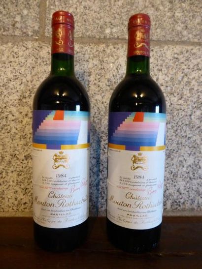 2 bouteilles CH. MOUTON-ROTHSCHILD, 1° cru...