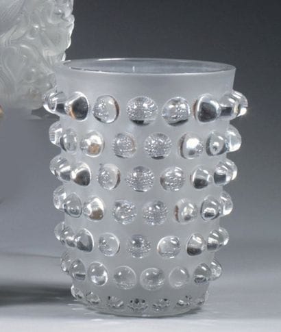 LALIQUE René(1860-1945)
Vase modèle 