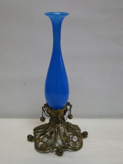 VASE SOLIFLORE bleu de forme tulipe reposant...