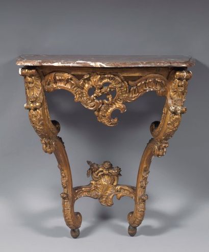 Petite console de forme chantournée en bois...