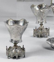 Paire de coupes en argent, de forme tulipe...