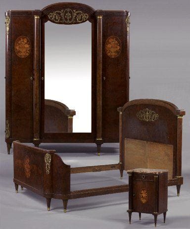 Mobilier de chambre à coucher comprenant...