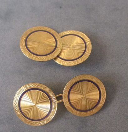 Paire de boutons de manchettes en or jaune...