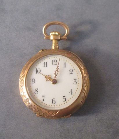 Montre de col en or

Poids : 18 gr