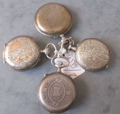 4 montres de col en argent, poids brurt 102...